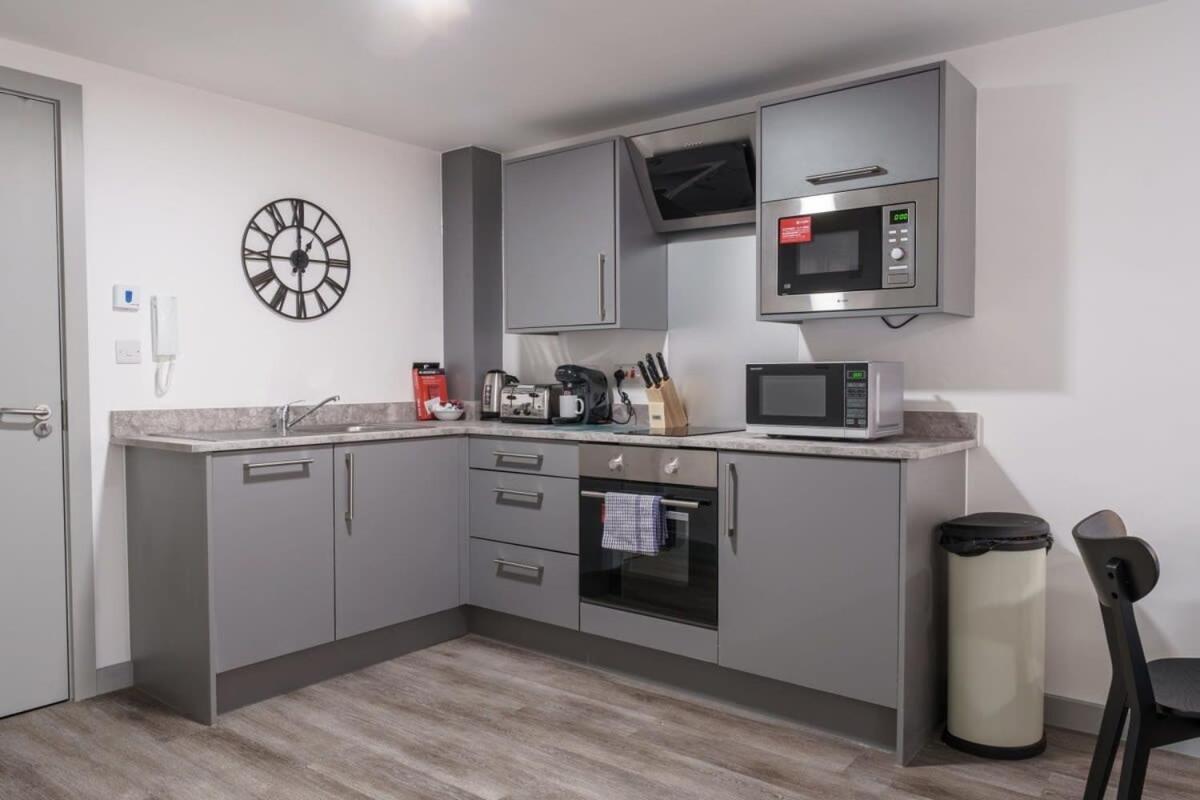 Contemporary 1 Bed Apartment In Liverpool Centre Exterior foto